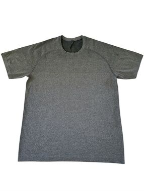 LULULEMON Vent Mens T Shirt Short Sleeve Gray size M athletic